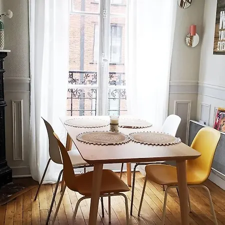 Authentic Parisien -paris Historique/metro Apartment Saint-Ouen (Seine-Saint-Denis)